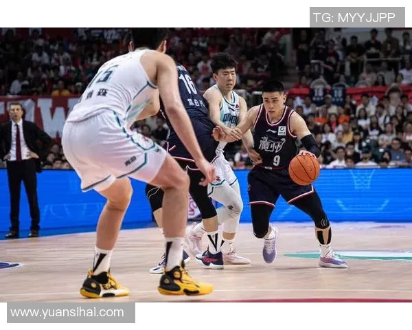 广州篮球队团队协作能力提升显著荣获全国篮球团队协作排名新高